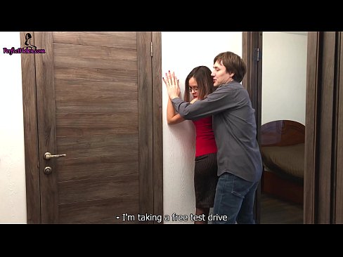 ❤️ Сексуальний ріелтор чуттєво смикає свою кицьку і трахається, продаючи свою квартиру - Кремпай Порно vk у нас ❤